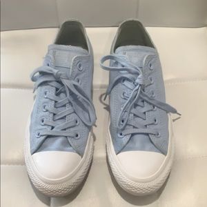 Blue converse size 9 women’s